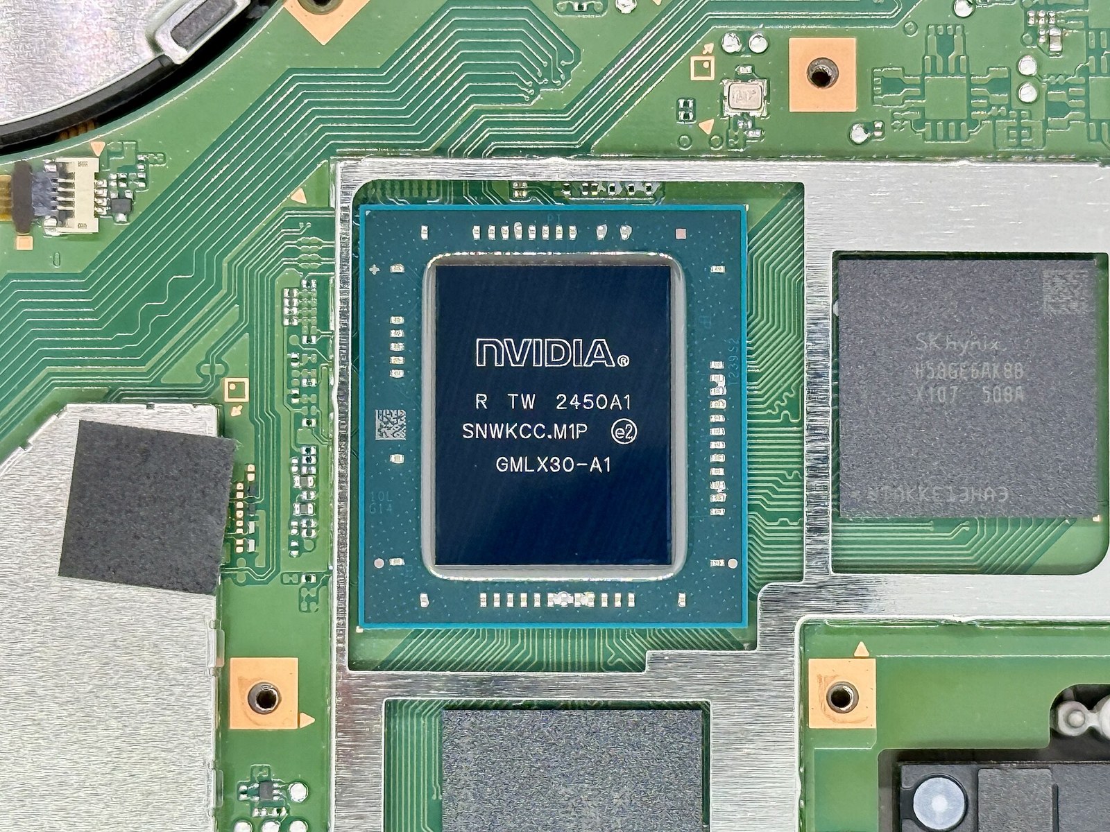 Nvidia, MediaTek'e 3,5 Milyar Dolar Yatırarak Özel Yapay Zekâ Çipi Mimarisi NVLink Fusion'ı Genişletiyor — Meedye editoryal görseli