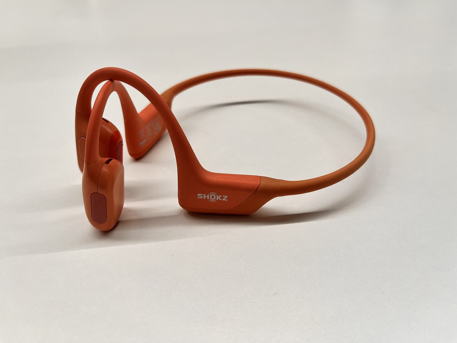 Shokz, Açık Kulak ve Kemik İletimli Yeni Modelleri OpenFit Air 2 ile OpenRun Air 2'yi Tanıttı — Meedye editoryal görseli