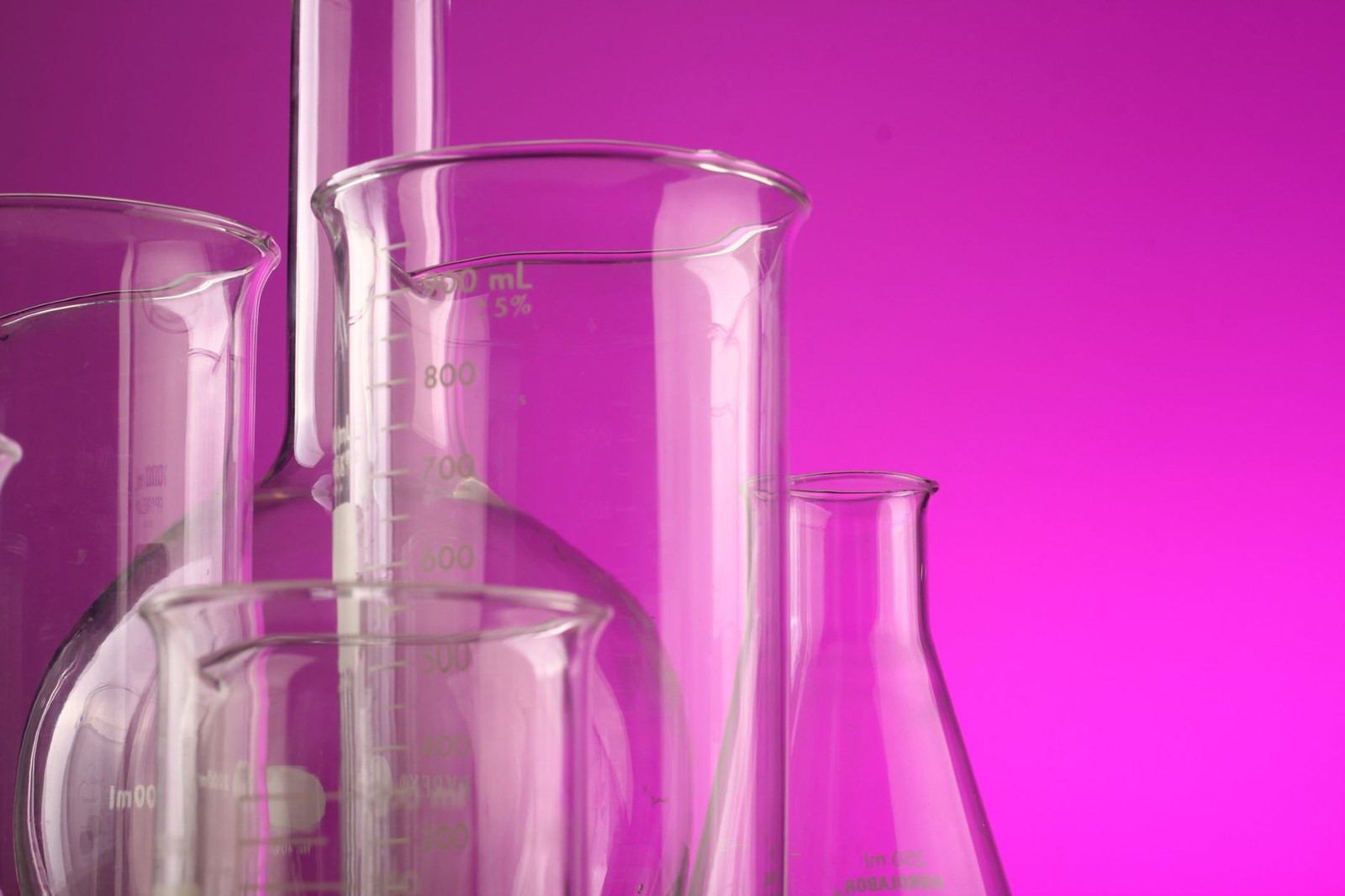 Science Corporation Görme Çipi PRIMA'yı İlk Kez Bir Stargardt Hastasına Nakletti — Meedye editoryal görseli