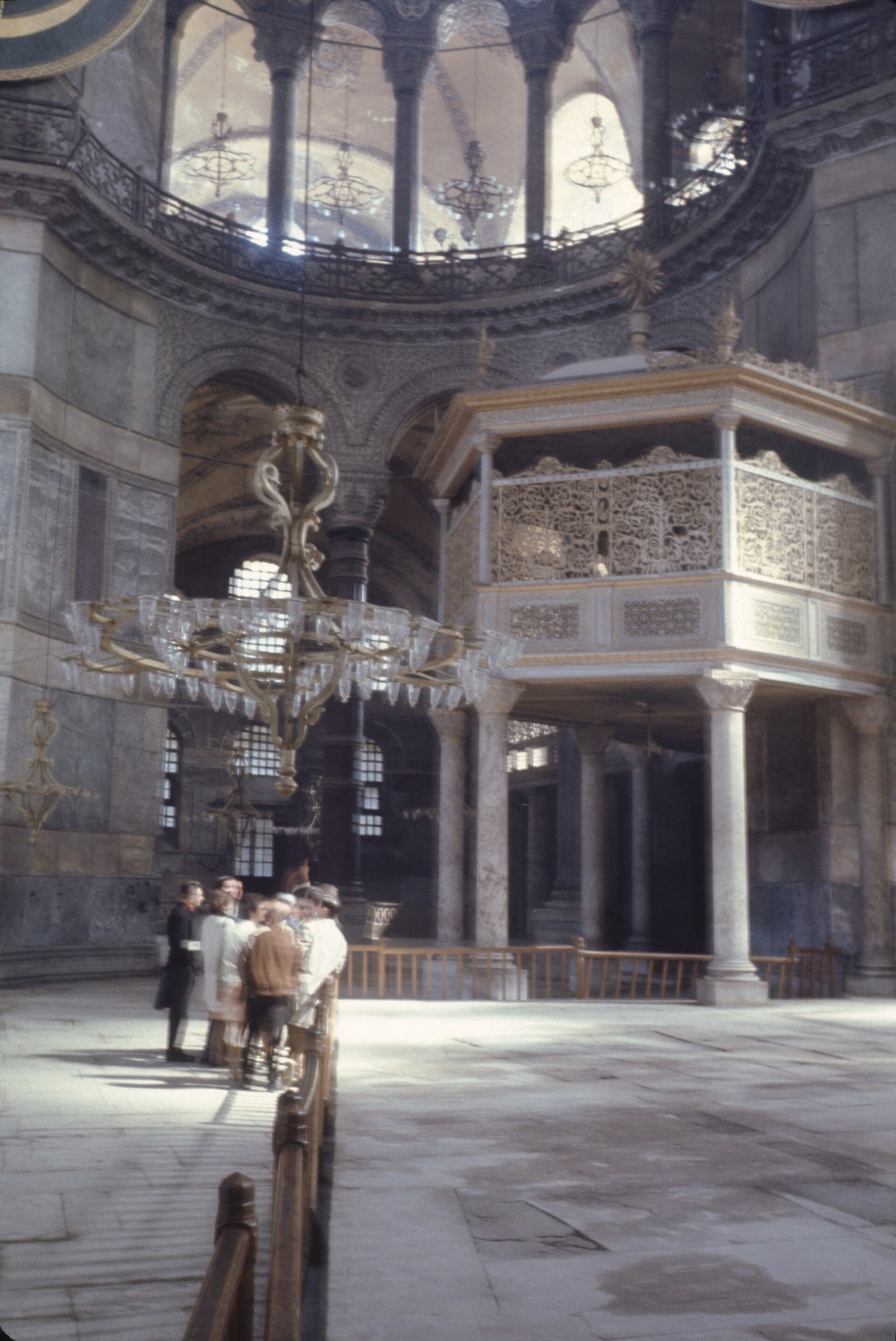 Erbak Ailesinin 96 Yıllık Fotoğraf Arşivi Akaretler'de Sergileniyor — Meedye editoryal görseli