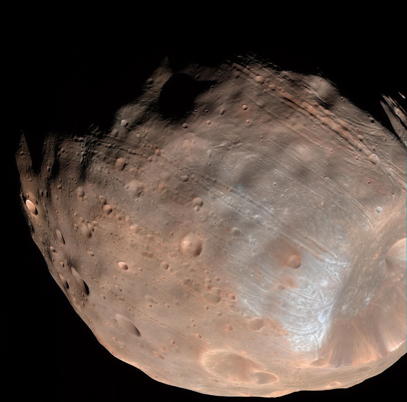 Mars'ın uydusu Phobos'un arşiv görüntüsü.