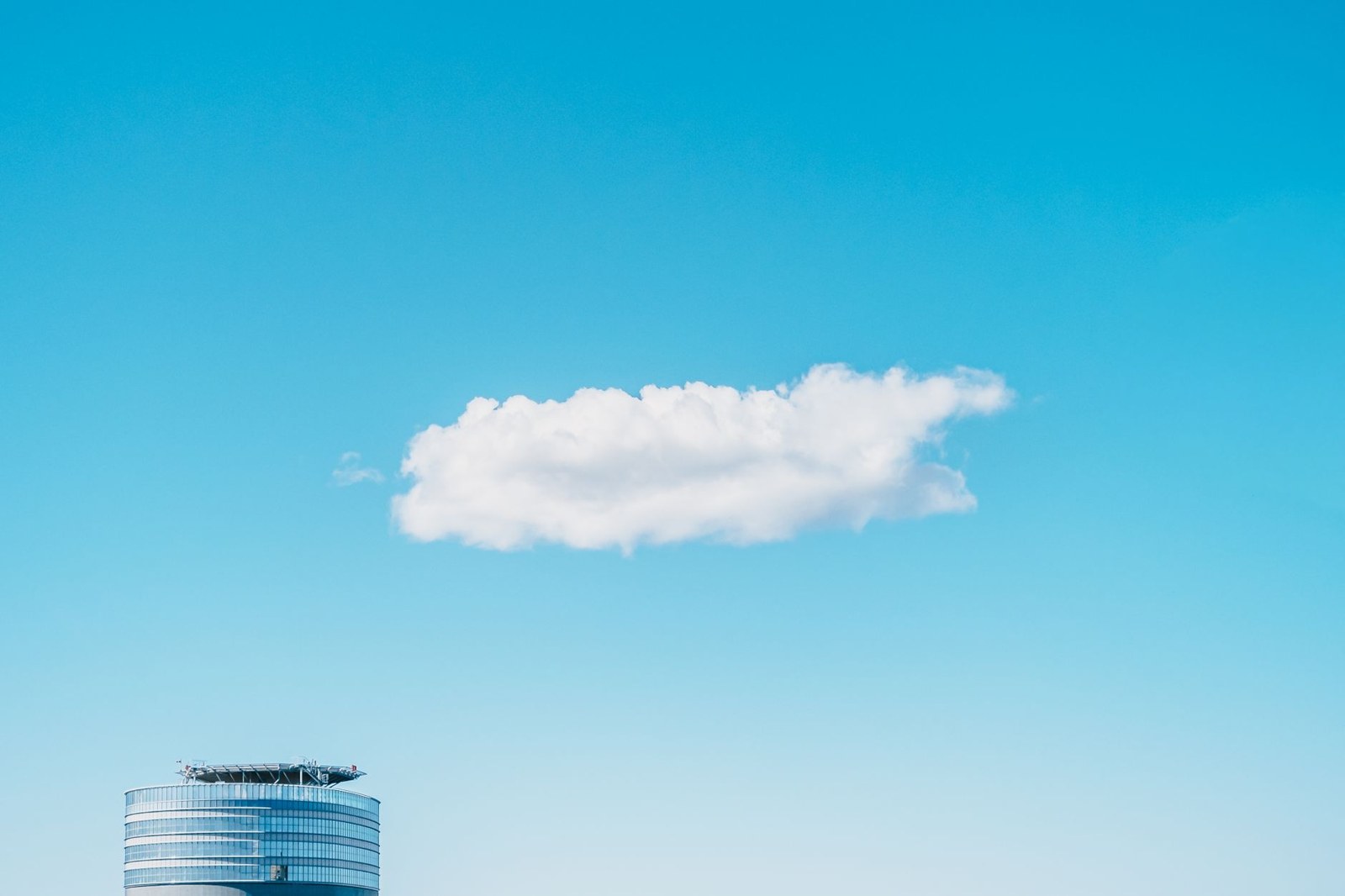 Google Cloud ve Accenture Kurumsal Yapay Zekâ Entegrasyonu İçin Ortak Birim Kurdu — Meedye editoryal görseli
