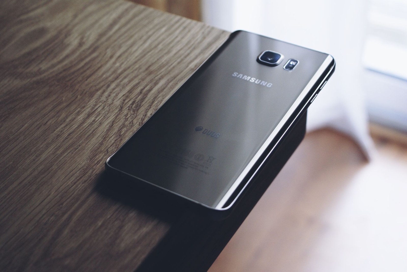 Samsung'un Yeni Katlanabilir Telefonları ve Akıllı Saatleri Türkiye'de Satışta — Meedye editoryal görseli