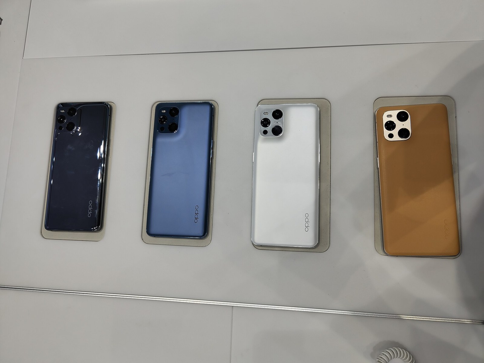 OPPO Find X10 Serisinin Tasarımı, Bellek Seçenekleri ve Tanıtım Tarihi Belli Oldu — Meedye editoryal görseli