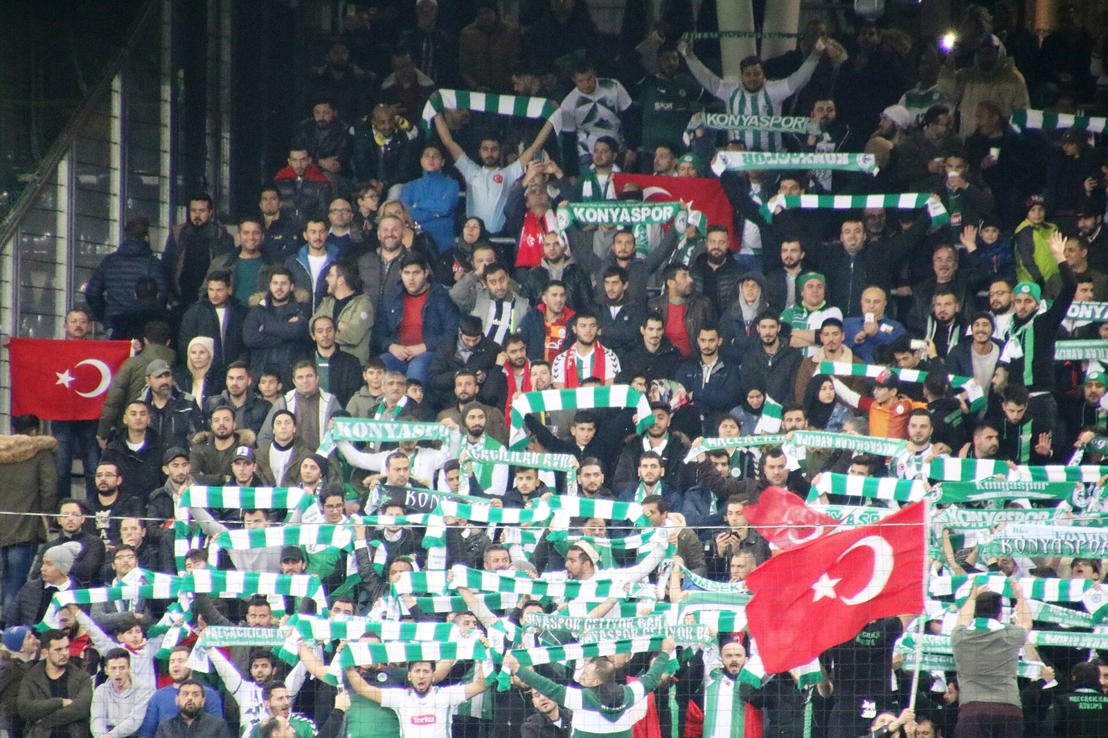 TÜMOSAN Konyaspor Sahasında Trabzonspor'u 1-0 Mağlup Etti — Meedye editoryal görseli