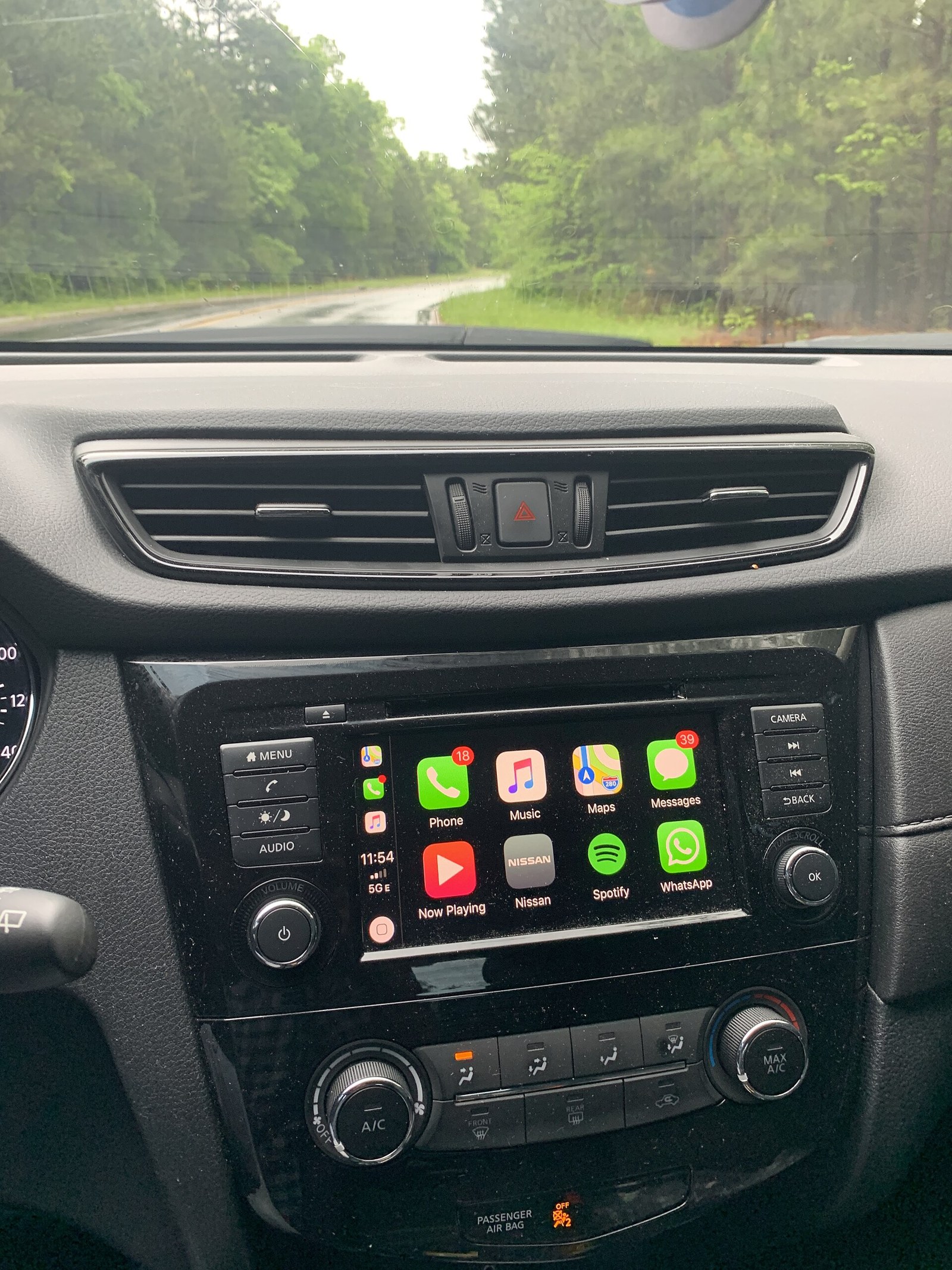 Apple CarPlay'de Ses Kalitesini Artırmanın Yolları ve Kablolu Bağlantının Önemi — Meedye editoryal görseli